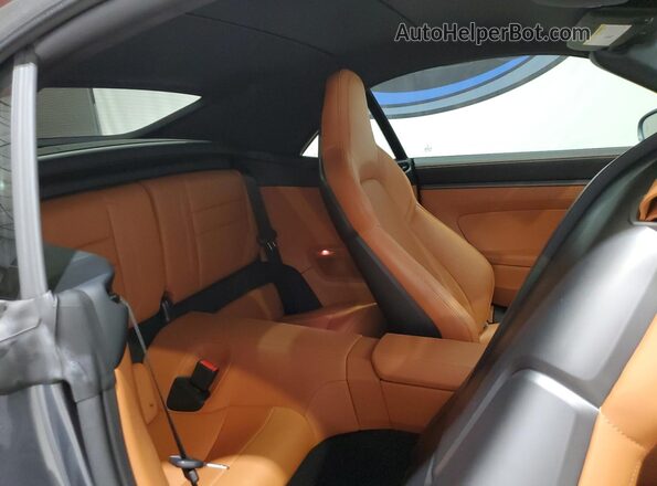 WP0CA2A92SS235638 2025 PORSCHE 911 Gray Vista de los asientos traseros