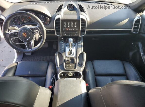 WP1AA2A29HKA87795 2017 PORSCHE CAYENNE Белый 
