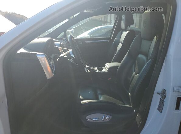 WP1AA2A29HKA87795 2017 PORSCHE CAYENNE Белый 