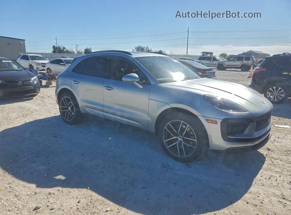 WP1AA2A51PLB03149 2023 PORSCHE MACAN Серебряный Передняя правая четверть