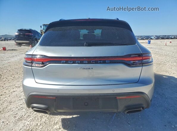 WP1AA2A51PLB03149 2023 PORSCHE MACAN Серебряный Вид сзади