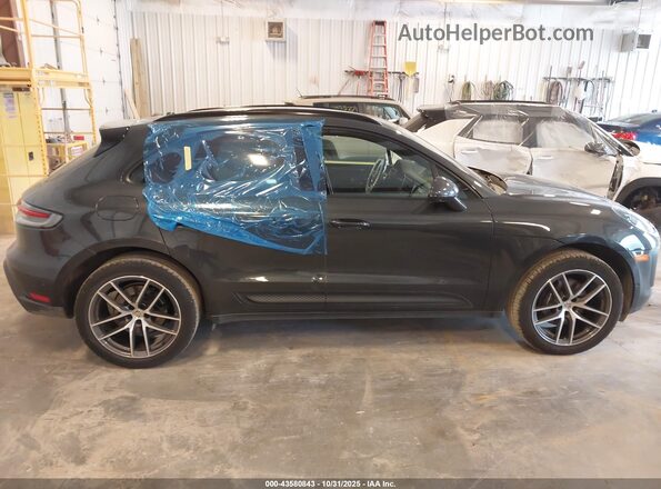 WP1AA2A53NLB09662 2022 PORSCHE MACAN Серый Вид задней части салона