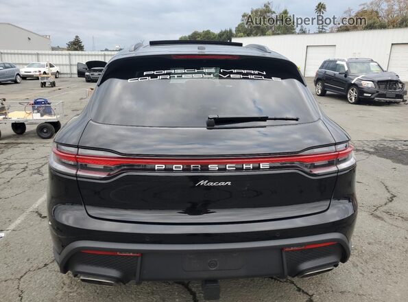 WP1AA2A54SLB10153 2025 PORSCHE MACAN Black უკანა ხედი
