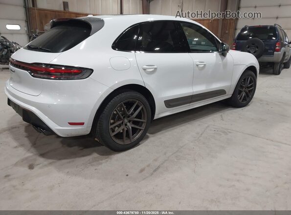WP1AA2A56SLB11613 2025 PORSCHE MACAN White Rear right