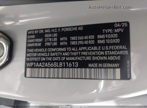 WP1AA2A56SLB11613 2025 PORSCHE MACAN White Engine compartment view