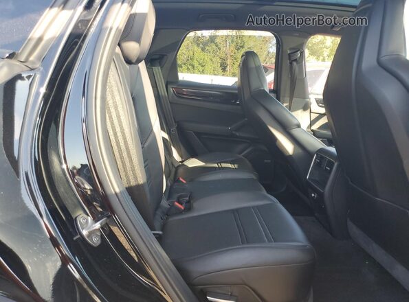 WP1AA2AY4LDA08969 2020 PORSCHE CAYENNE Black უკანა სალონის ხედი