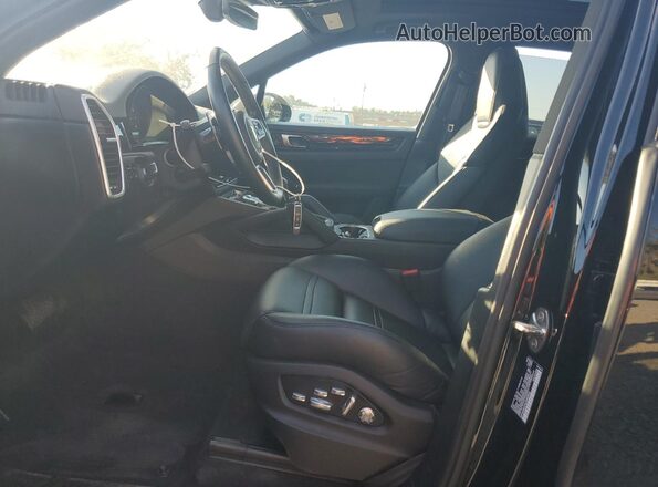 WP1AA2AY4LDA08969 2020 PORSCHE CAYENNE Black წინა სალონის ხედი