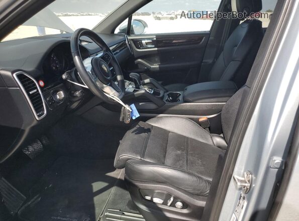 WP1AA2AY4LDA10494 2020 PORSCHE CAYENNE Silver Vista interior delantera
