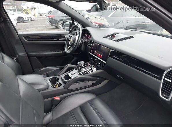 WP1AA2AY9LDA09888 2020 PORSCHE CAYENNE Black Widok wnętrza z przodu