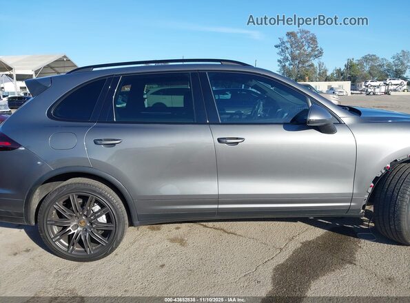 WP1AB2A2XHLA50276 2017 PORSCHE CAYENNE Серый Панорамный вид салона 360°