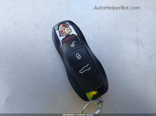 WP1AB2A2XHLA50276 2017 PORSCHE CAYENNE Серый Вид панели приборов
