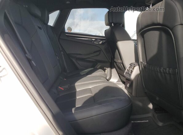 WP1AB2A52MLB37044 2021 PORSCHE MACAN White Rear seats view