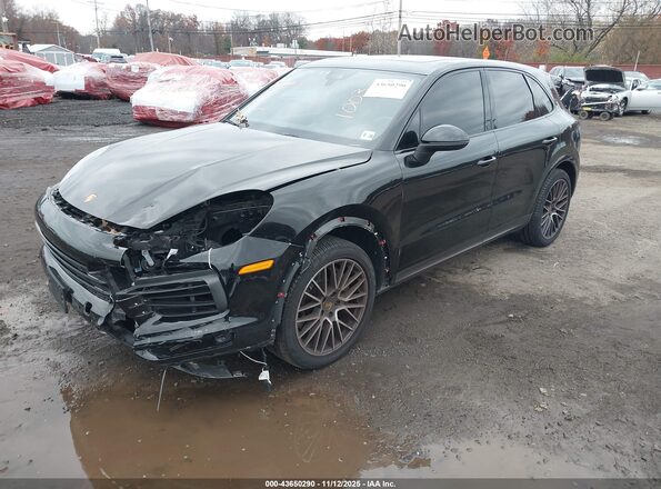 WP1AB2AY4MDA28296 2021 PORSCHE CAYENNE Black Widok z przodu
