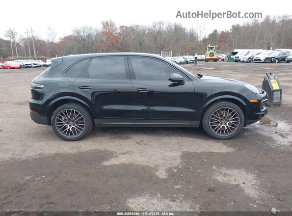 WP1AB2AY4MDA28296 2021 PORSCHE CAYENNE Black Widok wnętrza z tyłu