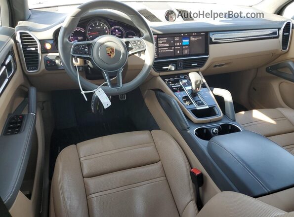 WP1AB2AY4MDA28931 2021 PORSCHE CAYENNE Gray Widok deski rozdzielczej