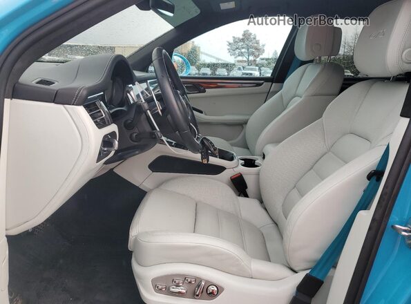 WP1AF2A57NLB32329 2022 PORSCHE MACAN Синий Вид салона спереди