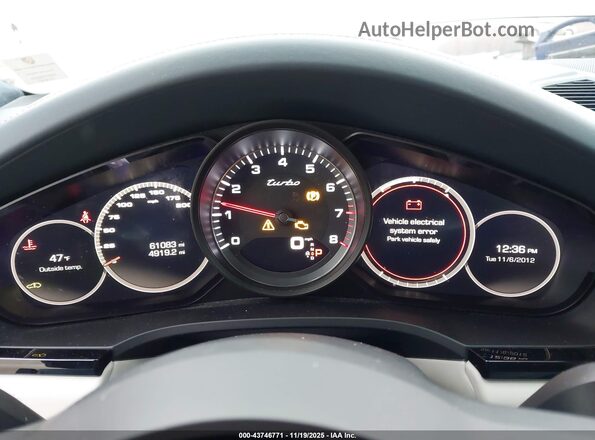 WP1AF2AY6LDA39609 2020 PORSCHE CAYENNE Blue Widok tylnych siedzeń