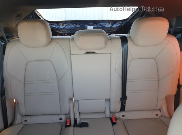 WP1BA2AY9PDA26281 2023 PORSCHE CAYENNE Gray Widok tylnych siedzeń
