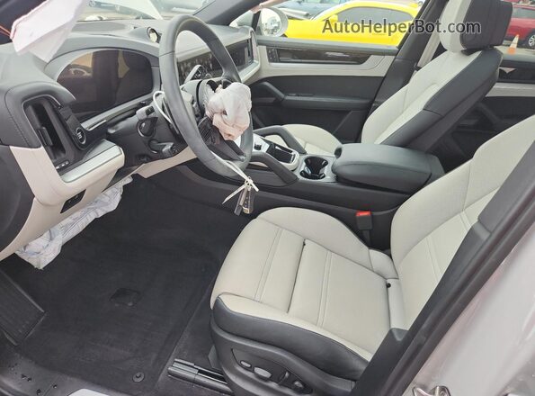 WP1BA2AYXSDA30882 2025 PORSCHE CAYENNE Gray Սալոնի դիմացի տեսք