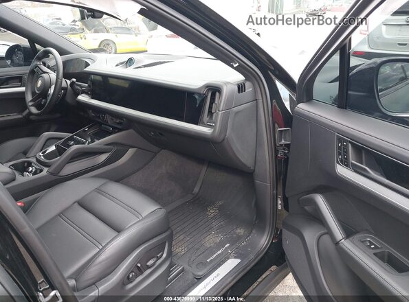 WP1BE2AY1RDA59413 2024 PORSCHE CAYENNE Black Widok wnętrza z przodu