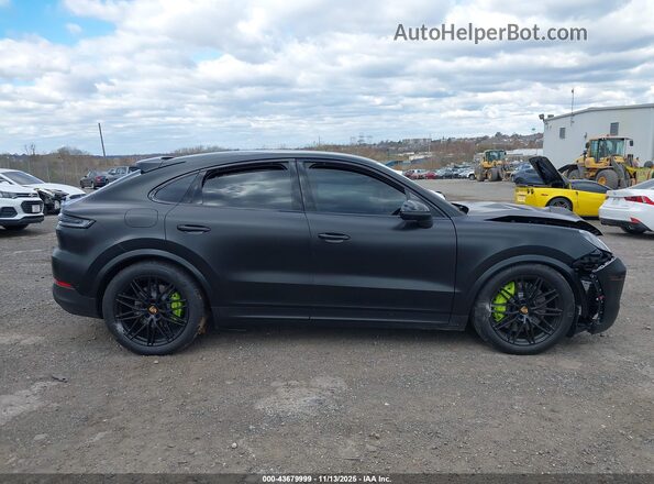 WP1BE2AY1RDA59413 2024 PORSCHE CAYENNE Black Widok wnętrza z tyłu