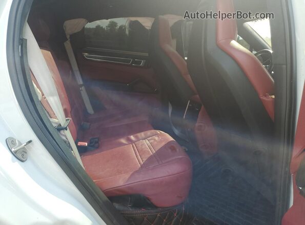 WP1BG2AYXMDA49546 2021 PORSCHE CAYENNE White Widok tylnych siedzeń