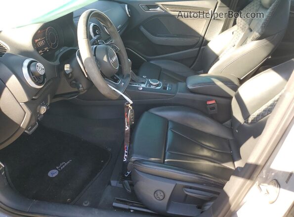 WUABWGFF6J1903487 2018 AUDI RS3 Gray Vista interior delantera