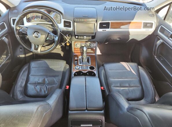 WVGEF9BP0GD003191 2016 VOLKSWAGEN TOUAREG Charcoal Առջևի վահանակի տեսք