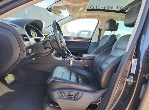 WVGEF9BP0GD003191 2016 VOLKSWAGEN TOUAREG Charcoal Սալոնի դիմացի տեսք