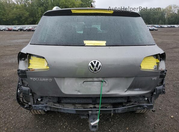 WVGEF9BP0GD010643 2016 VOLKSWAGEN TOUAREG Gray უკანა ხედი
