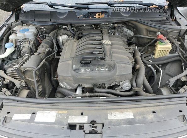 WVGEF9BP0GD010643 2016 VOLKSWAGEN TOUAREG Gray ძრავის განყოფილების ხედი