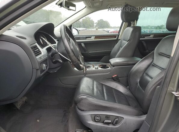 WVGEF9BP0GD010643 2016 VOLKSWAGEN TOUAREG Gray წინა სალონის ხედი