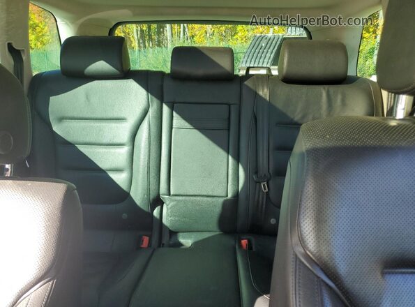 WVGEF9BP2GD010322 2016 VOLKSWAGEN TOUAREG Black Հետևի նստատեղերի տեսք