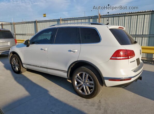 WVGEF9BP5GD007401 2016 VOLKSWAGEN TOUAREG White Trasero izquierdo