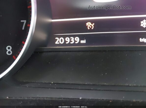 WVGRF7BP2HD000767 2017 VOLKSWAGEN TOUAREG Gray 