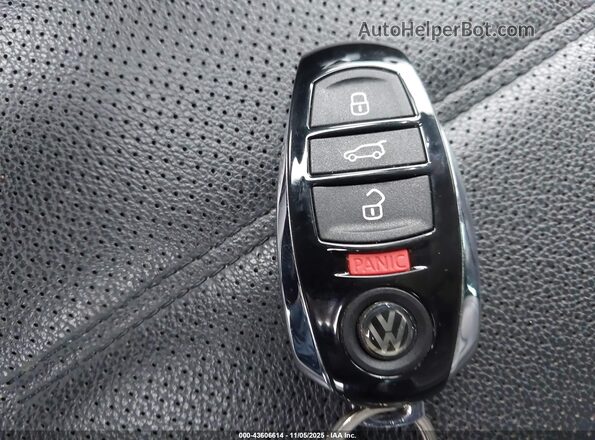 WVGRF7BP2HD000767 2017 VOLKSWAGEN TOUAREG Gray წინა პანელის ხედი