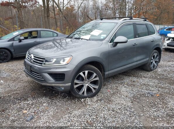 WVGRF7BP2HD000767 2017 VOLKSWAGEN TOUAREG Gray წინა მარცხენა ხედი სამი მეოთხედიდან