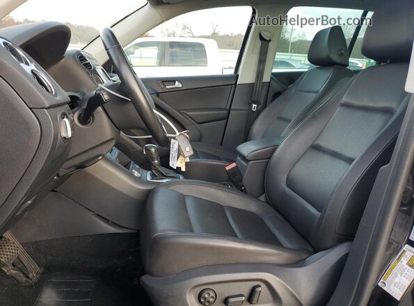 WVGSV7AX7HW500143 2017 VOLKSWAGEN TIGUAN Черный Вид салона спереди