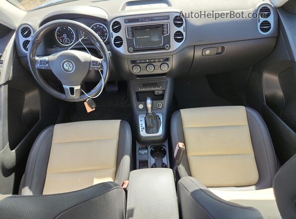 WVGSV7AX9HW511189 2017 VOLKSWAGEN TIGUAN Blue Vista del salpicadero