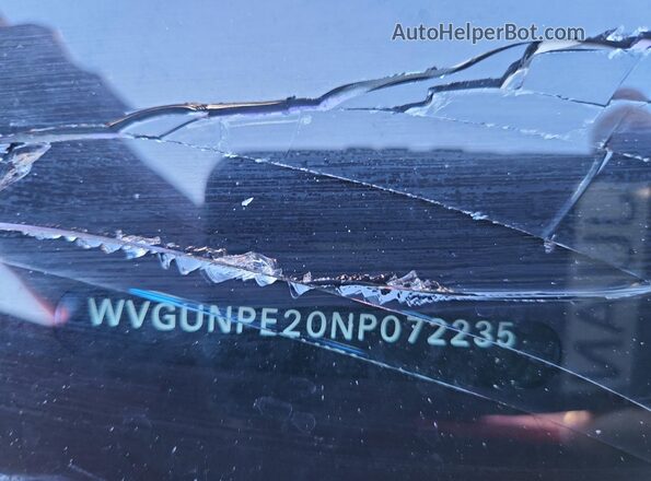 WVGUNPE20NP072235 2022 VOLKSWAGEN ID.4 Red VIN sticker view