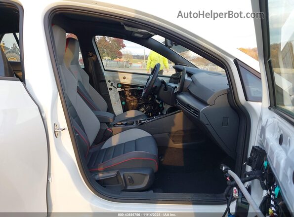 WVW3A7CD8SW219855 2025 VOLKSWAGEN GOLF White Vista interior delantera