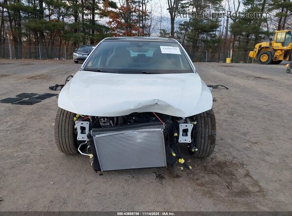 WVW3A7CD8SW219855 2025 VOLKSWAGEN GOLF White Vista interior trasera