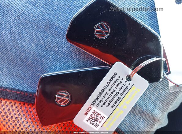 WVWEB7CD4RW130624 2024 VOLKSWAGEN GOLF Blue წინა პანელის ხედი