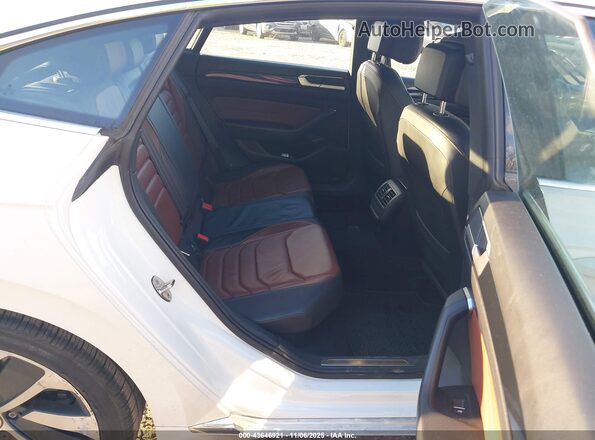 WVWHR7AN5ME009765 2021 VOLKSWAGEN ARTEON White Widok naklejki z numerem VIN
