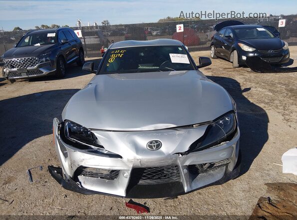 WZ1DB0C04NW051157 2022 TOYOTA GR SUPRA Silver Սարքավորումների վահանակի տեսք