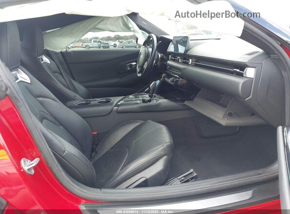 WZ1DB0C06NW052746 2022 TOYOTA GR SUPRA Red Widok wnętrza z przodu