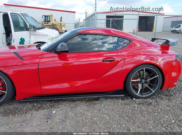 WZ1DB0C06NW052746 2022 TOYOTA GR SUPRA Red Widok wnętrza 360 stopni