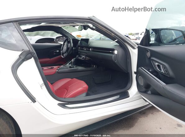 WZ1DB4C03LW020471 2020 TOYOTA GR SUPRA White Front interior view