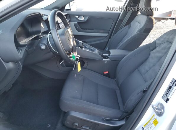 YSMEG3KA2PL142999 2023 POLESTAR 2 Белый Вид салона спереди