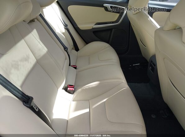 YV126MFL2H2423611 2017 VOLVO S60 Gray Вид наклейки з VIN-кодом